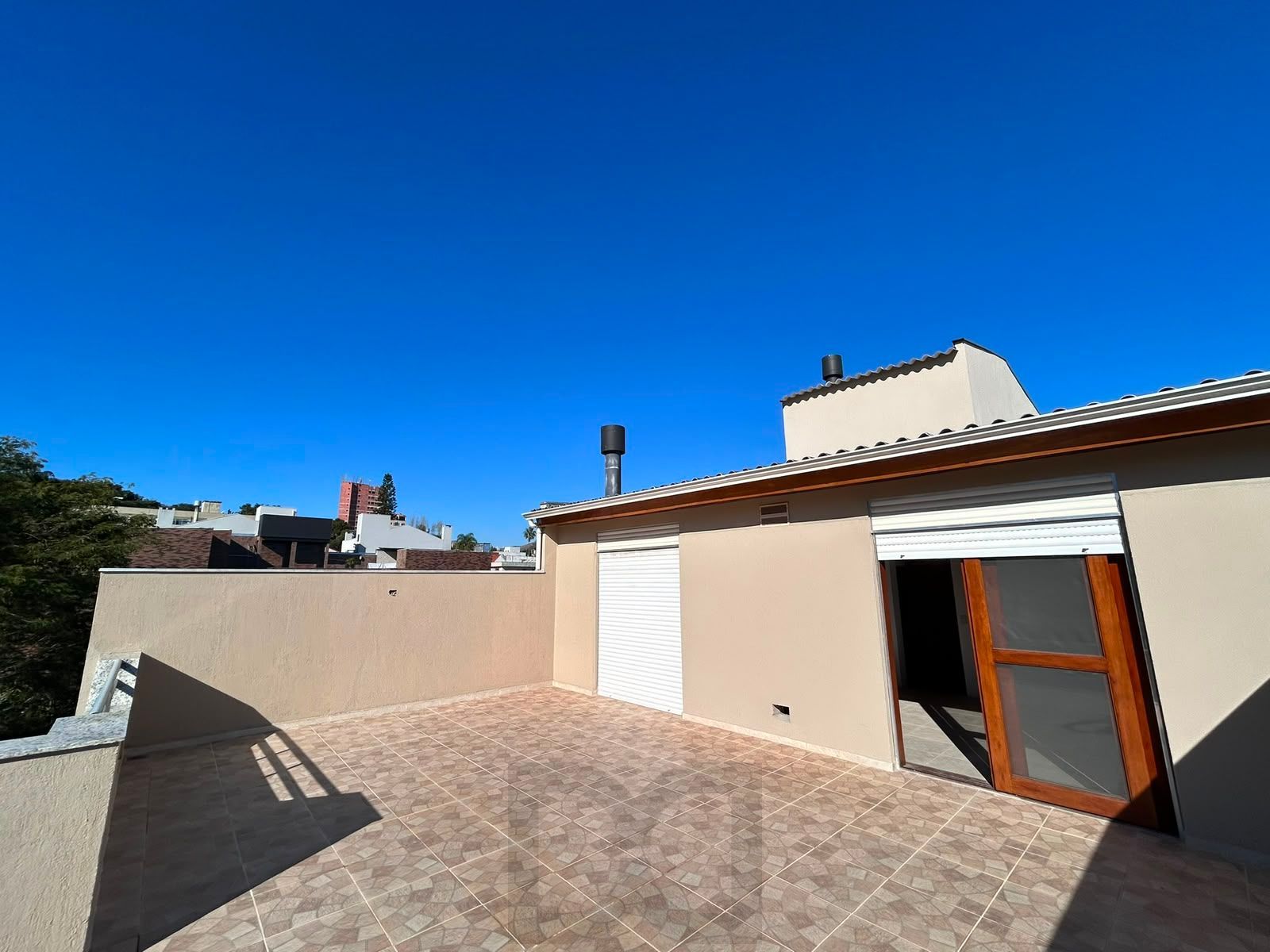 Apartamento 2 dormitórios no bairro Medianeira em Porto Alegre para Alugar — foto 3