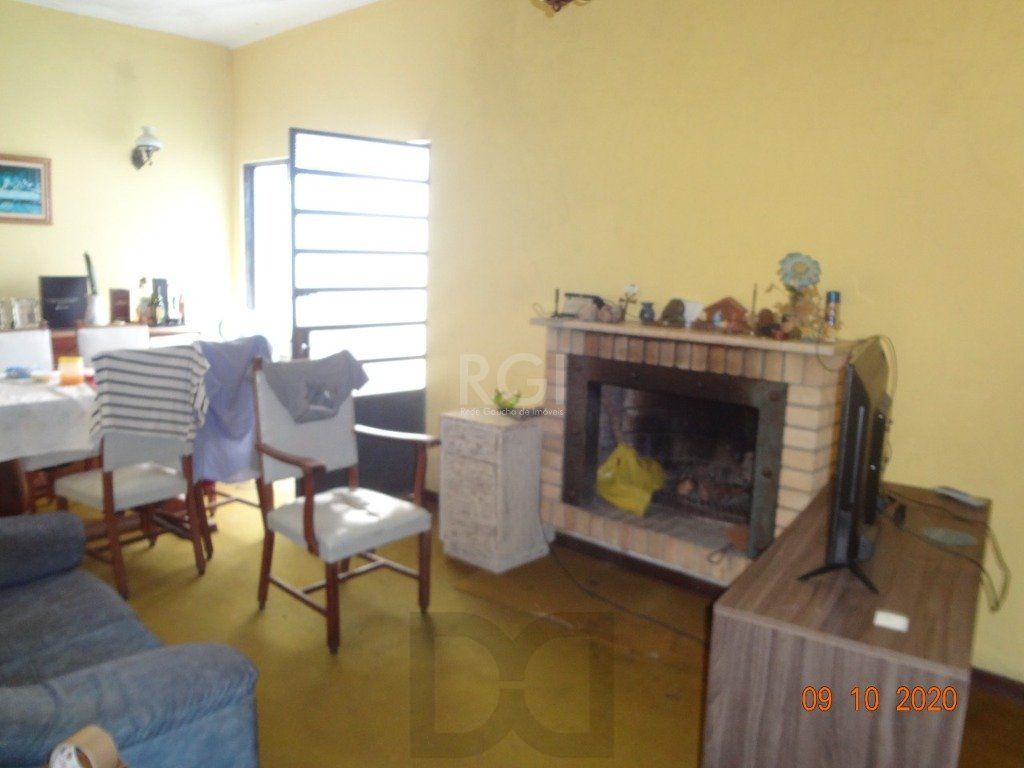 Casa para Venda - 250m², 3 dormitórios,  - Medianeira — foto 6