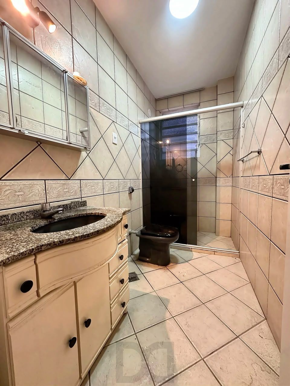 Amplo apartamento 1 dormitório com 57m² de frente no Menino Deus — foto 9