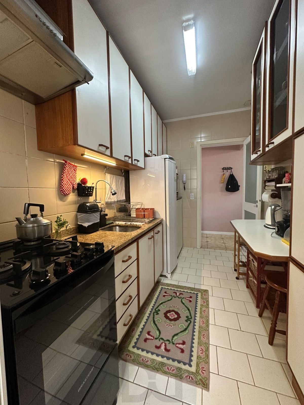 Apartamento de 2 dormitórios, no bairro Teresópolis. — foto 15