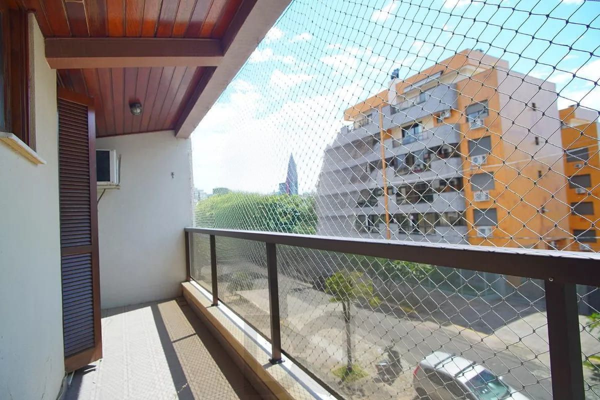 Apartamento de 3 dormitórios à venda em Petrópolis - Porto Alegre — foto 8