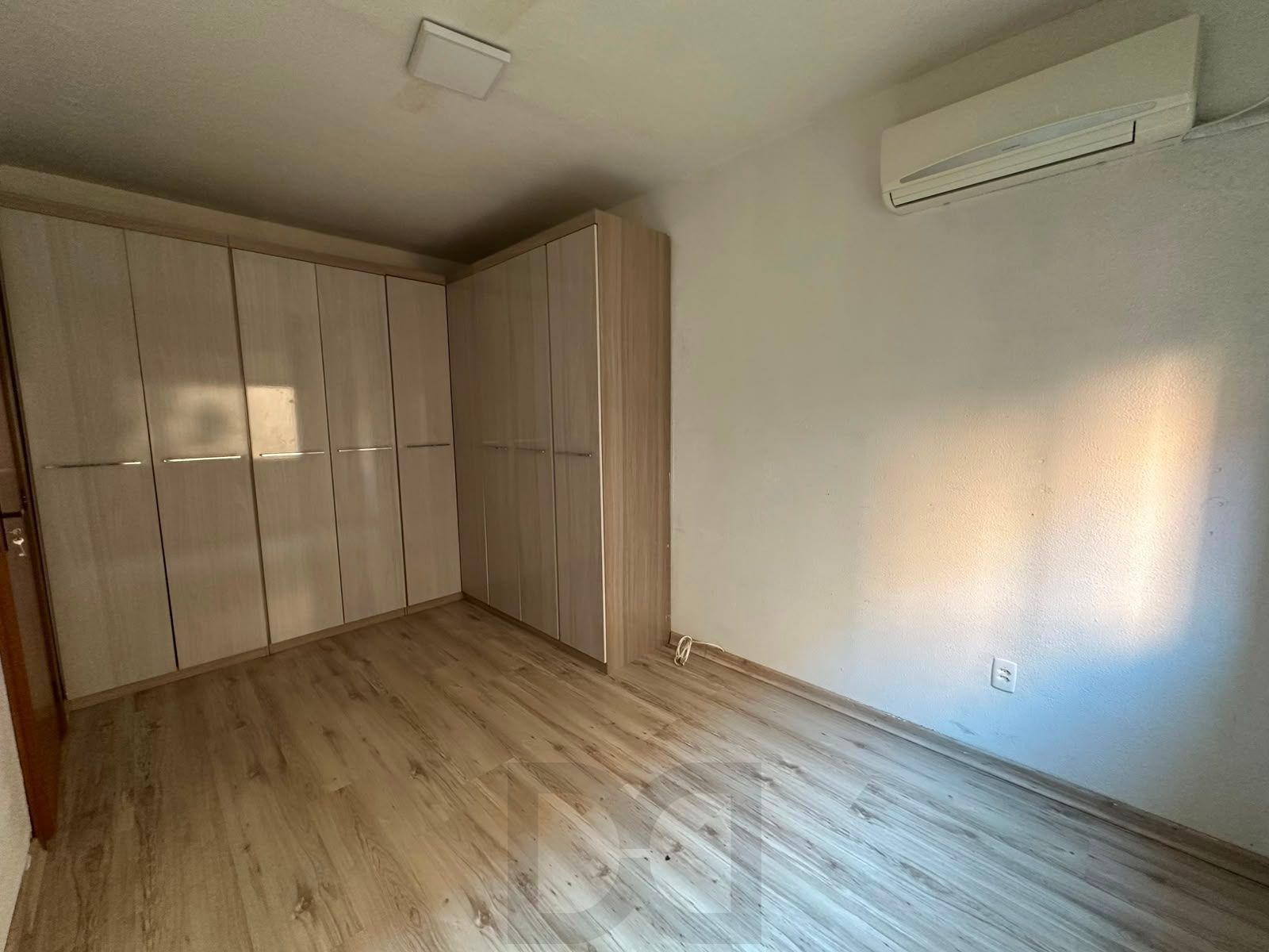 Apartamento 1 dormitório no bairro Jardim do Salso em Porto Alegre para Alugar e Venda — foto 7