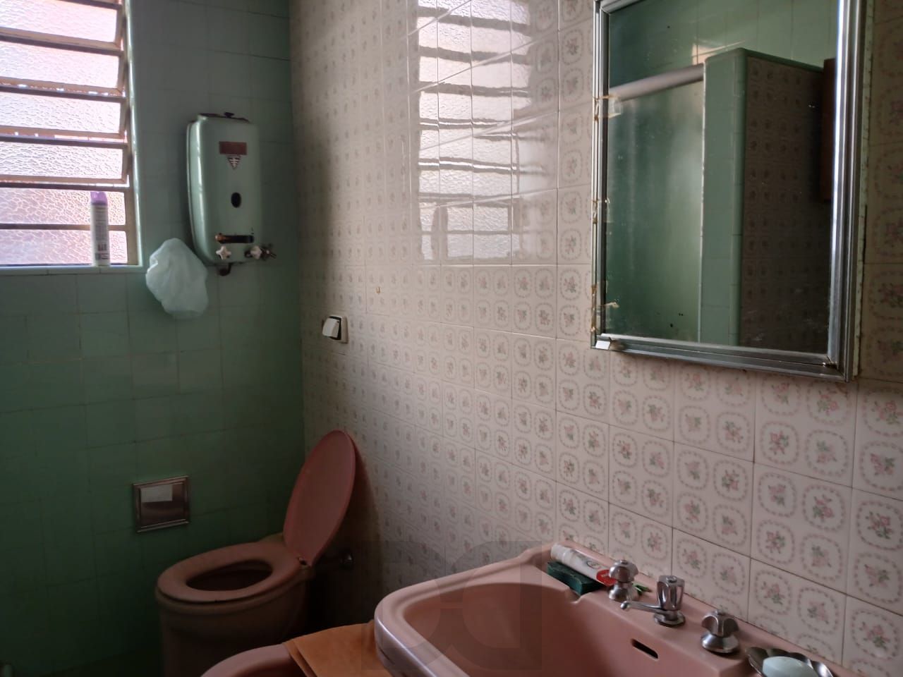 Terreno com casa no bairro Azenha- Porto Alegre/RS. — foto 9