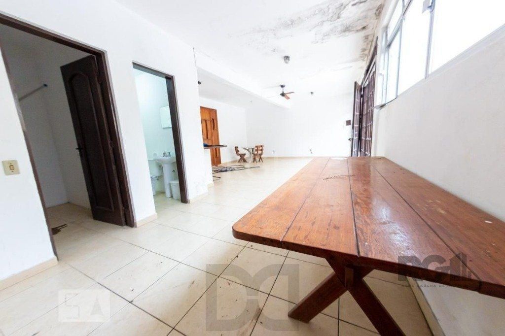 Casa para Venda - 450m², 4 dormitórios, sendo 3 suites, 5 vagas - Nonoai — foto 24