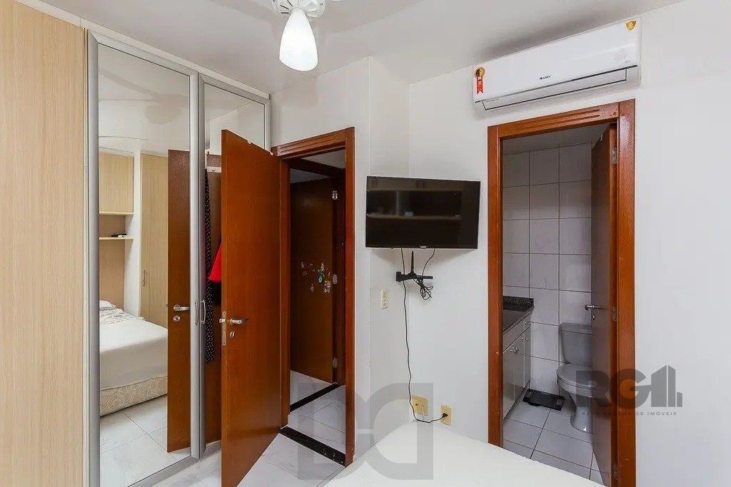 Apartamento com 3 dormitórios no bairro Jardim Carvalho — foto 11