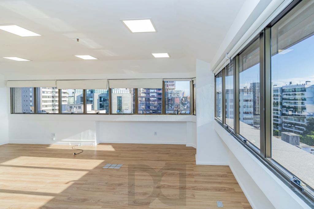 Sala / Conjunto Comercial à venda no Bairro Moinhos de Vento - Porto Alegre — foto 23