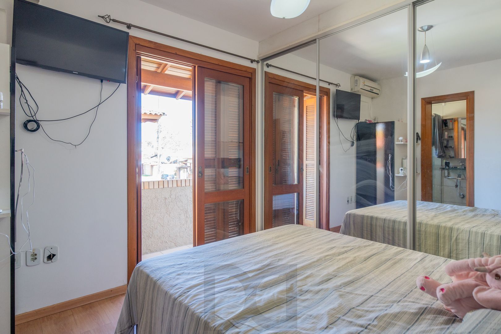 Casa em condomínio de 105m² - 2 dormitórios e 1 vaga no bairro Guarujá — foto 12
