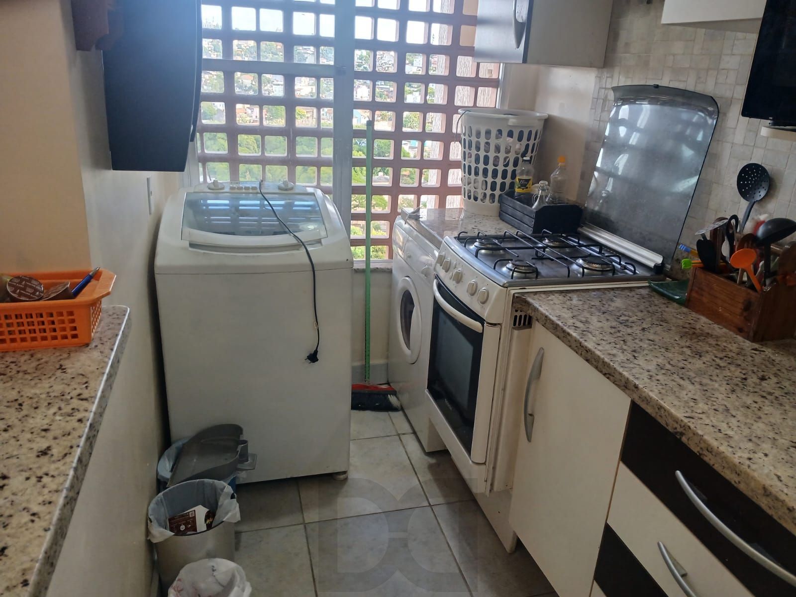 Apartamento de 2 dormitórios com vaga de garagem coberta e escriturada no Bairro Glória – Porto Alegre. — foto 18