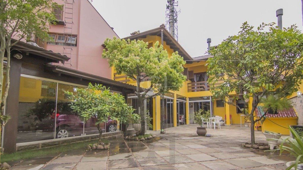 Casa para Venda - 252m², 3 dormitórios, sendo 1 suites, 3 vagas - Parque Santa Fé — foto 2