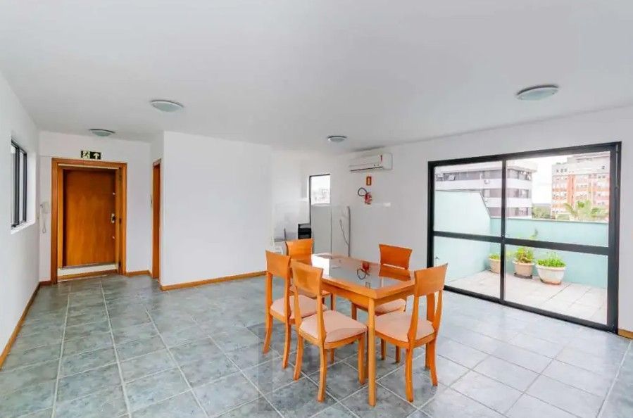 Sala Comercial com vaga coberta no Bairro Menino Deus Porto Alegre — foto 18