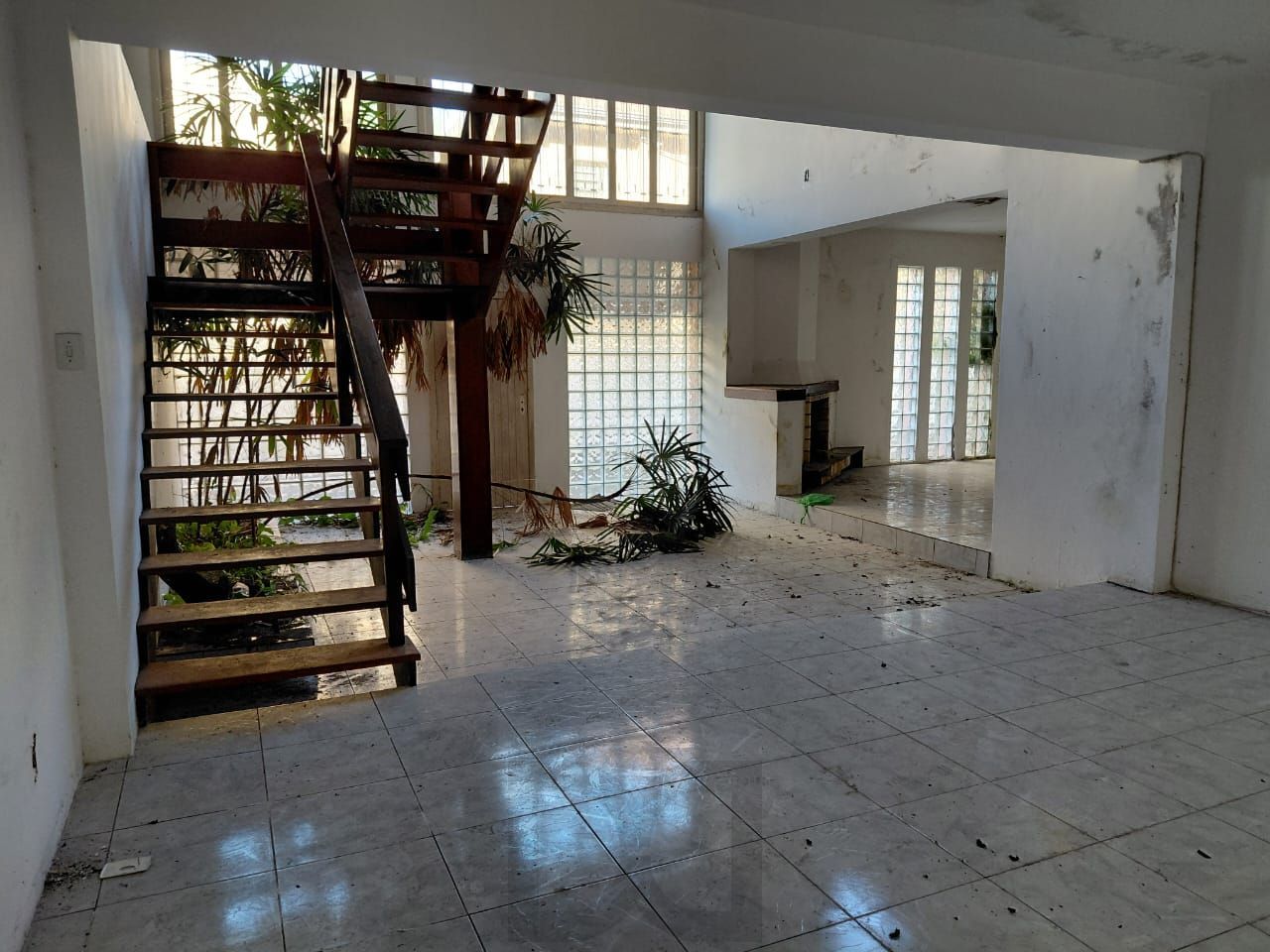 Ampla casa com pátio Bairro Teresópolis — foto 3