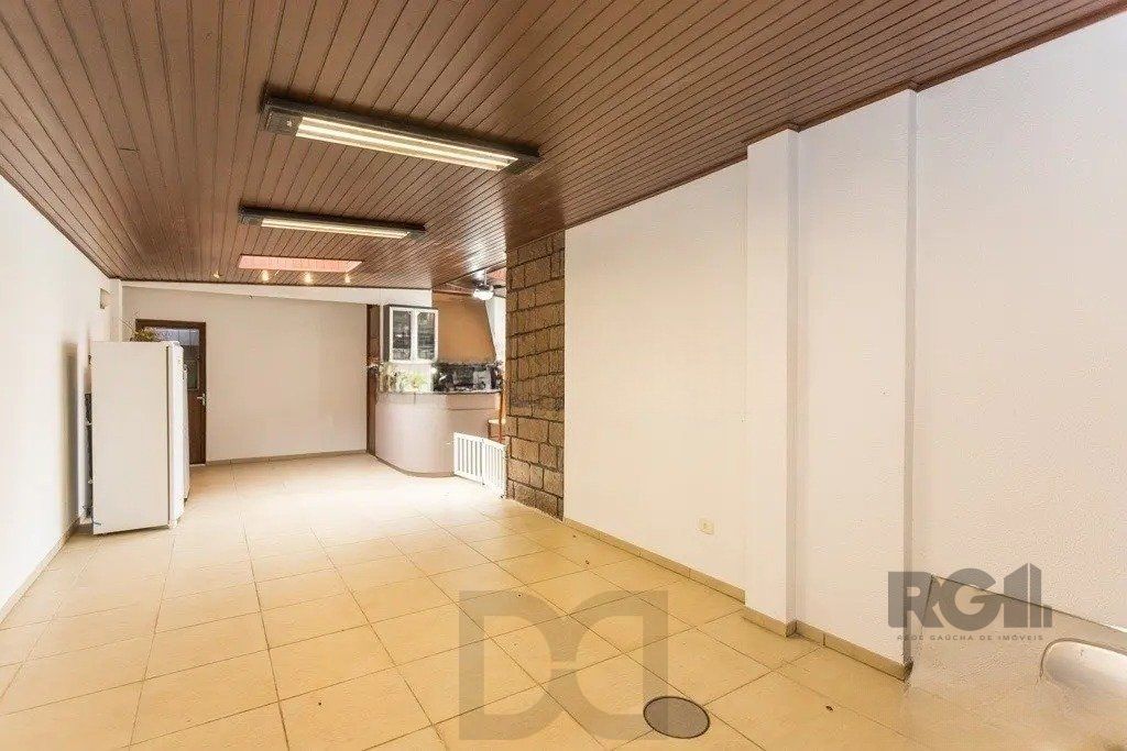 Casa com 3 dormitórios no bairro Jardim Lindóia — foto 32