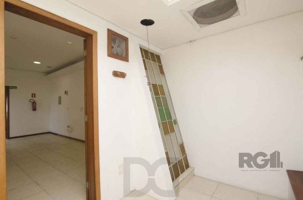 Excelente casa de 116m² com 2 dormitórios no bairro Cidade Baixa. — foto 20