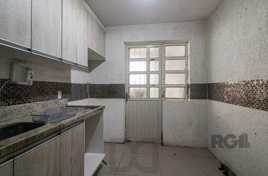 Excelente casa de 147m² com 3 dormitórios, 4 vagas e 1 piscina. — foto 7