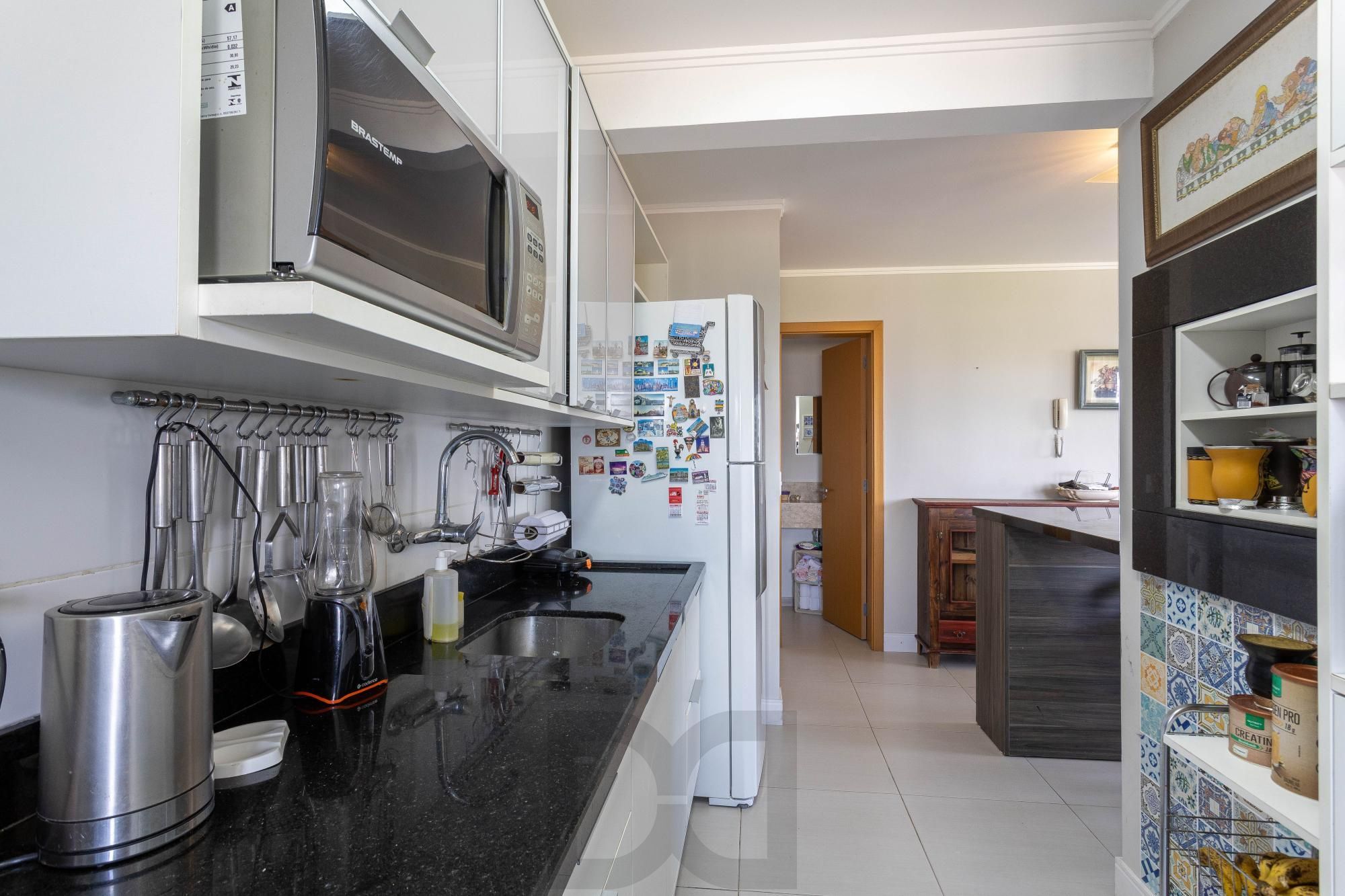 Apartamento à Venda com 2 Dormitórios (1 Suíte) e 2 Vagas Cobertas - Vila Ipiranga, Porto Alegre/RS — foto 11