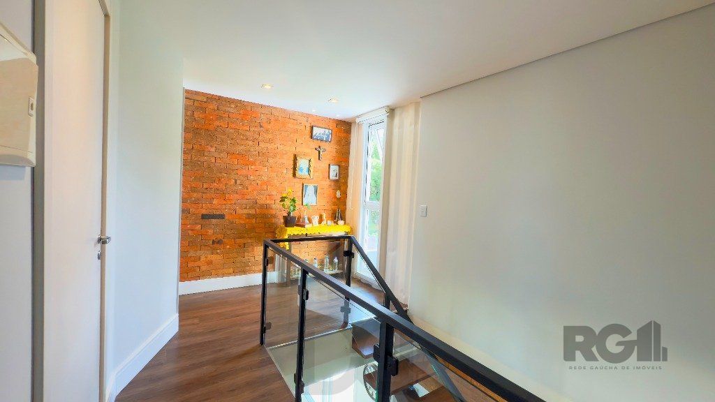 Casa para Venda - 315m², 3 dormitórios, sendo 1 suites, 2 vagas - Teresópolis — foto 13