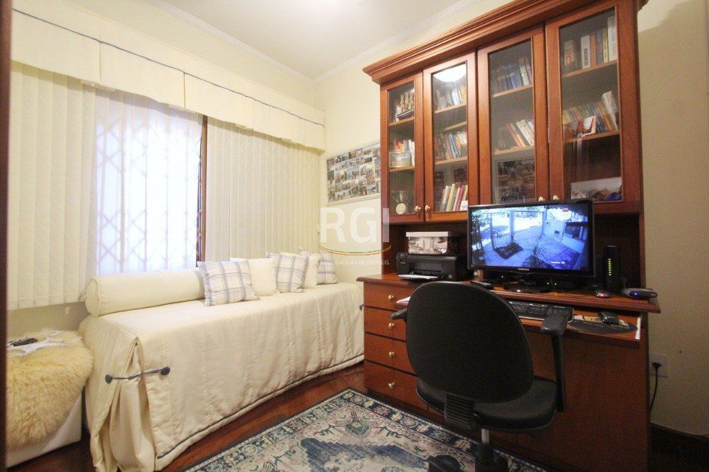 Casa para Venda - 250m², 3 dormitórios, sendo 1 suites, Teresópolis — foto 12