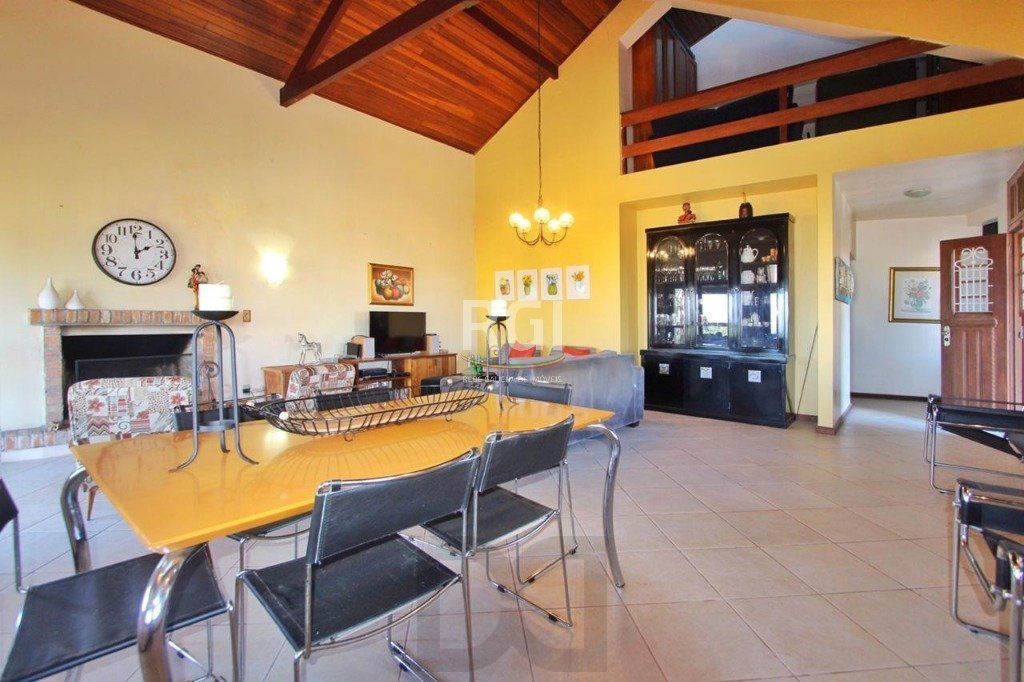 Casa para Venda - 269.06m², 4 dormitórios, sendo 2 suites, 5 vagas - Teresópolis — foto 24