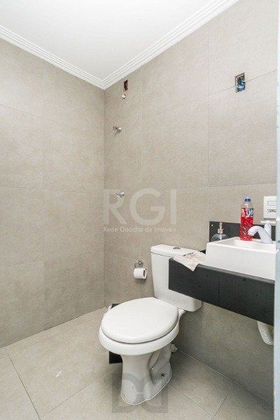 Prédio comercial no Bairro Partenon — foto 26