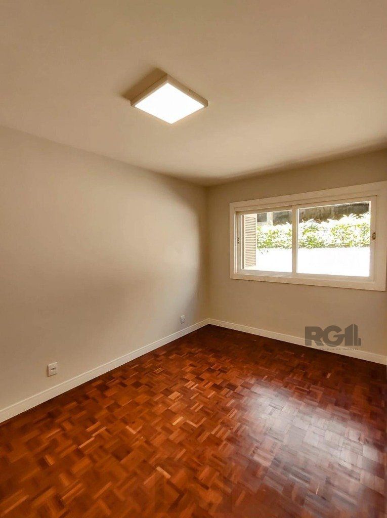 Apartamento semi mobiliado, 67m², 2 dormitórios, 1 vaga no bairro Petrópolis — foto 16
