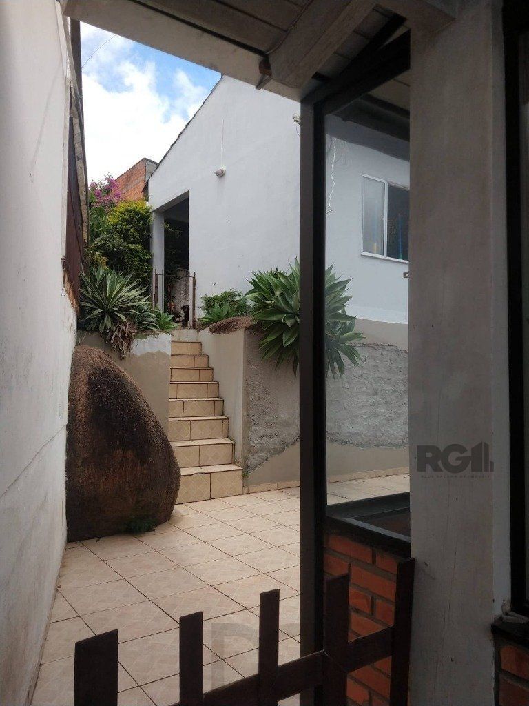 Casa com 3 dormitórios no bairro Ipanema — foto 6