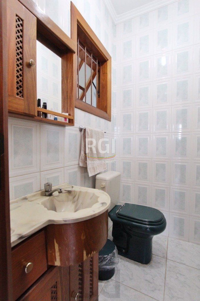Casa para Venda - 259.5m², 4 dormitórios, sendo 1 suites, 3 vagas - Teresópolis — foto 17
