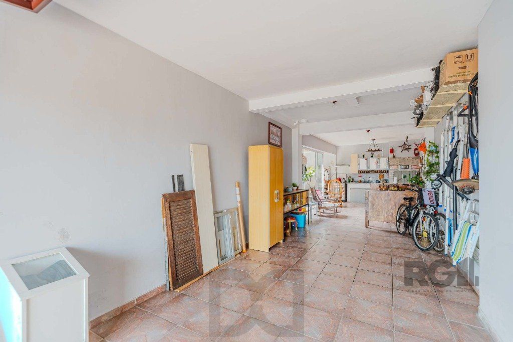Casa com 234m², 3 dormitórios, 3 vagas no bairro Partenon — foto 40
