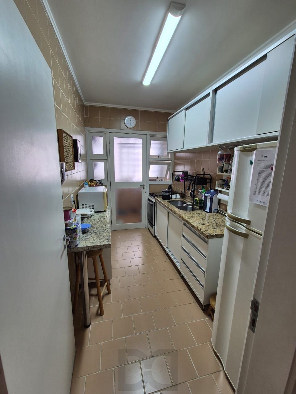 Apartamento 2 dormitórios, churrasqueira e 1 vaga no bairro Teresópolis em Porto Alegre — foto 6