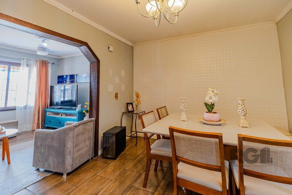 Casa com 234m², 3 dormitórios, 3 vagas no bairro Partenon — foto 6