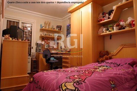 Casa para Venda - 485m², 3 dormitórios, sendo 1 suites, 4 vagas - Teresópolis — foto 7