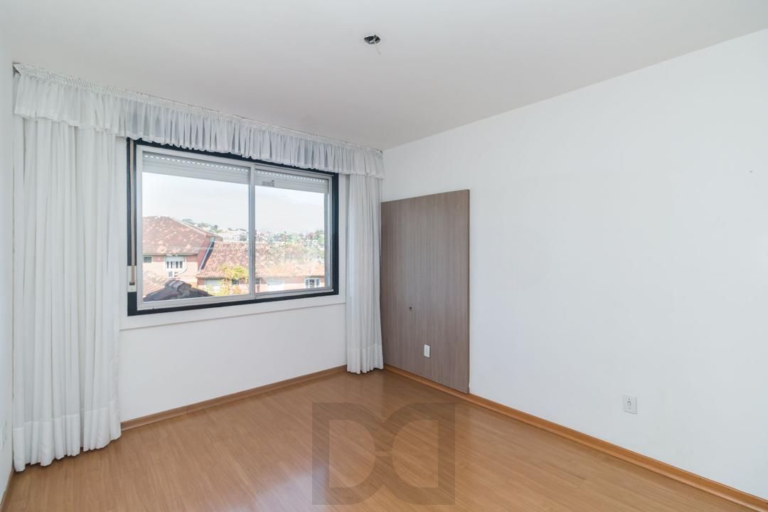 Apartamento de 2 dormitorios à venda no Bairro Vila Jardim - Porto Alegre — foto 2