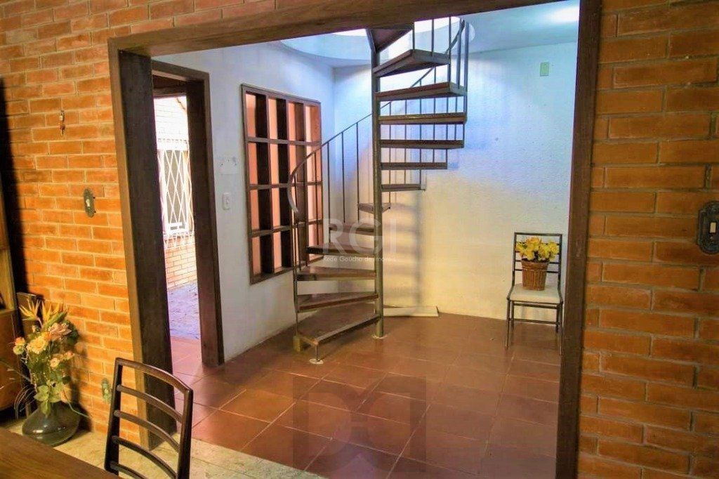 Casa para Venda - 287m², 3 dormitórios, sendo 2 suites, 4 vagas - Nonoai — foto 7