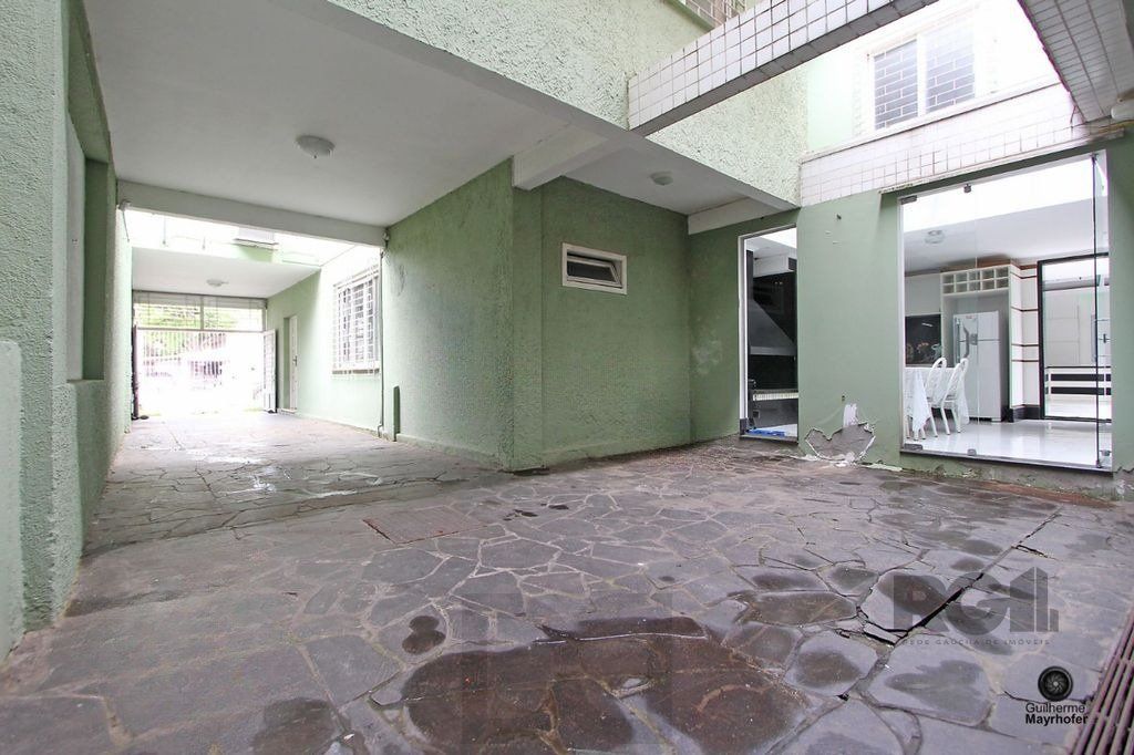Casa com 5 suítes, 7 banheiros, 4 vagas no bairro Partenon — foto 58