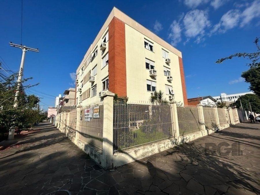 Apartamento 58m² - 2 dormitórios e 1 vaga no bairro Santa Maria Goretti — foto 1