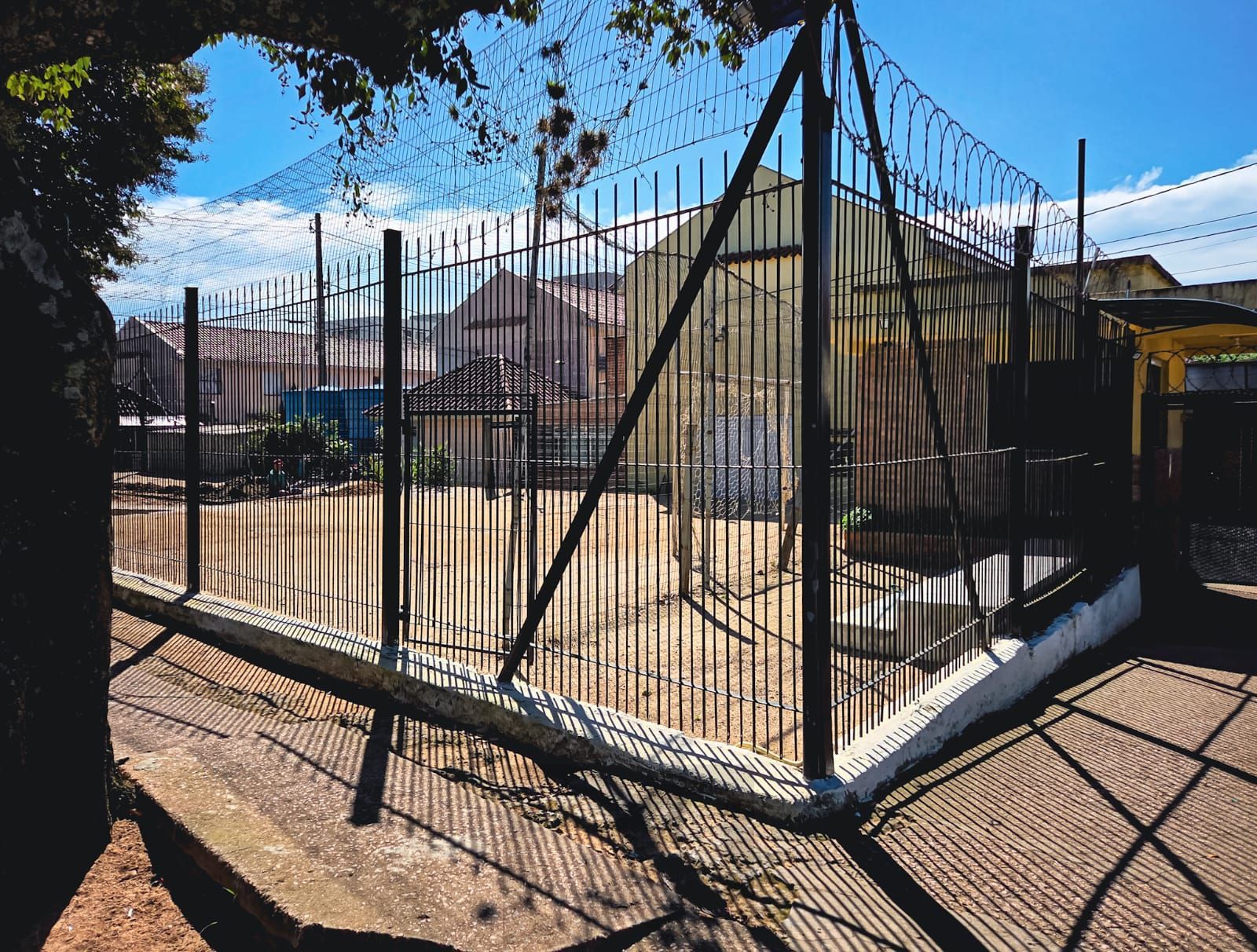 A VENDA, SOBRADO EM CONDOMÍNIO, NA AV. ATILIO SUPERTI 600. *NÃO ACEITA FINANCIAMENTO*. — foto 2