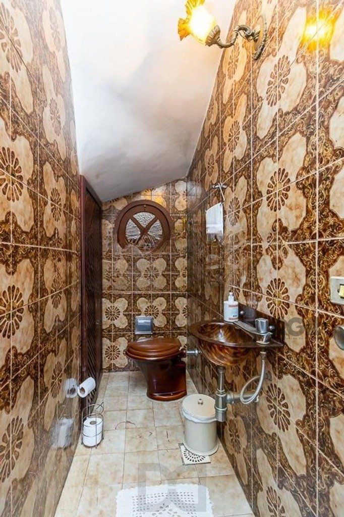 Casa de 245m² com 5 dormitórios no bairro Sarandi — foto 24