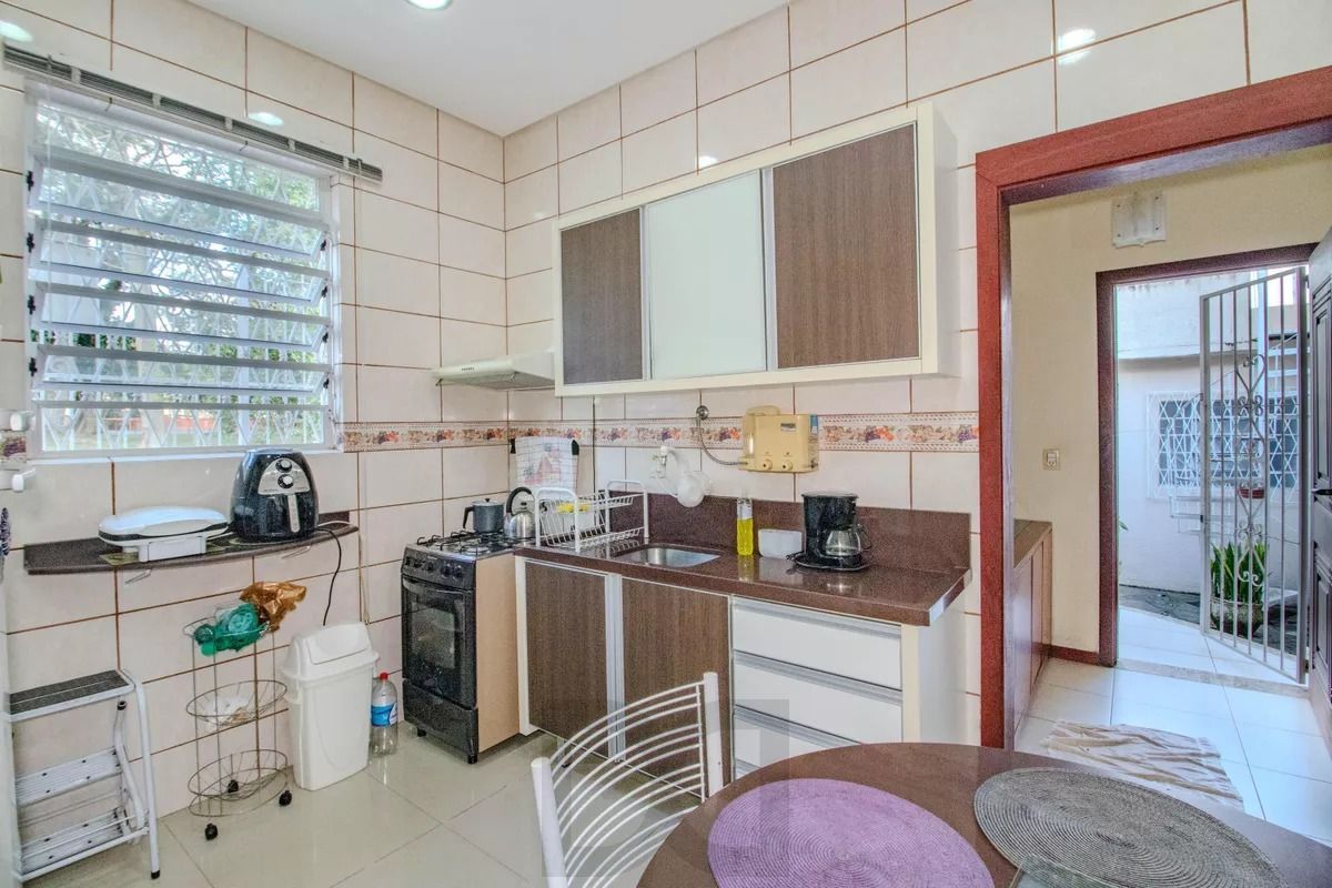 Casa à venda com 173m², 2 quartos e 3 vagas no bairro Vila Ipiranga- Porto Alegre/RS — foto 5