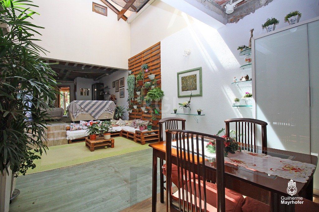 Casa para Venda - 354.24m², 3 dormitórios, sendo 1 suites, 3 vagas - Bom Jesus — foto 6