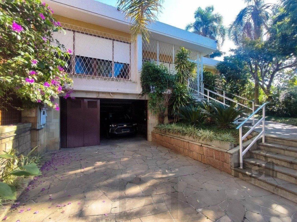 Excelente casa de 290m² com 4 dormitórios e 4 vagas — foto 2