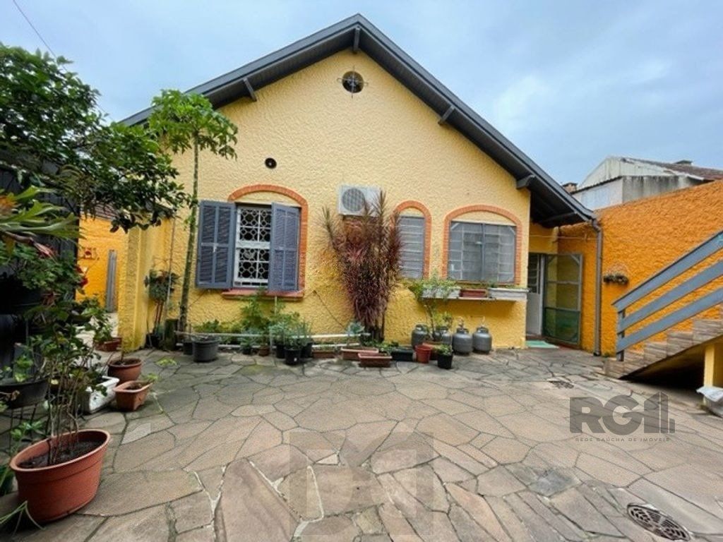 Casa 4 dormitórios no bairro Santa Tereza — foto 1