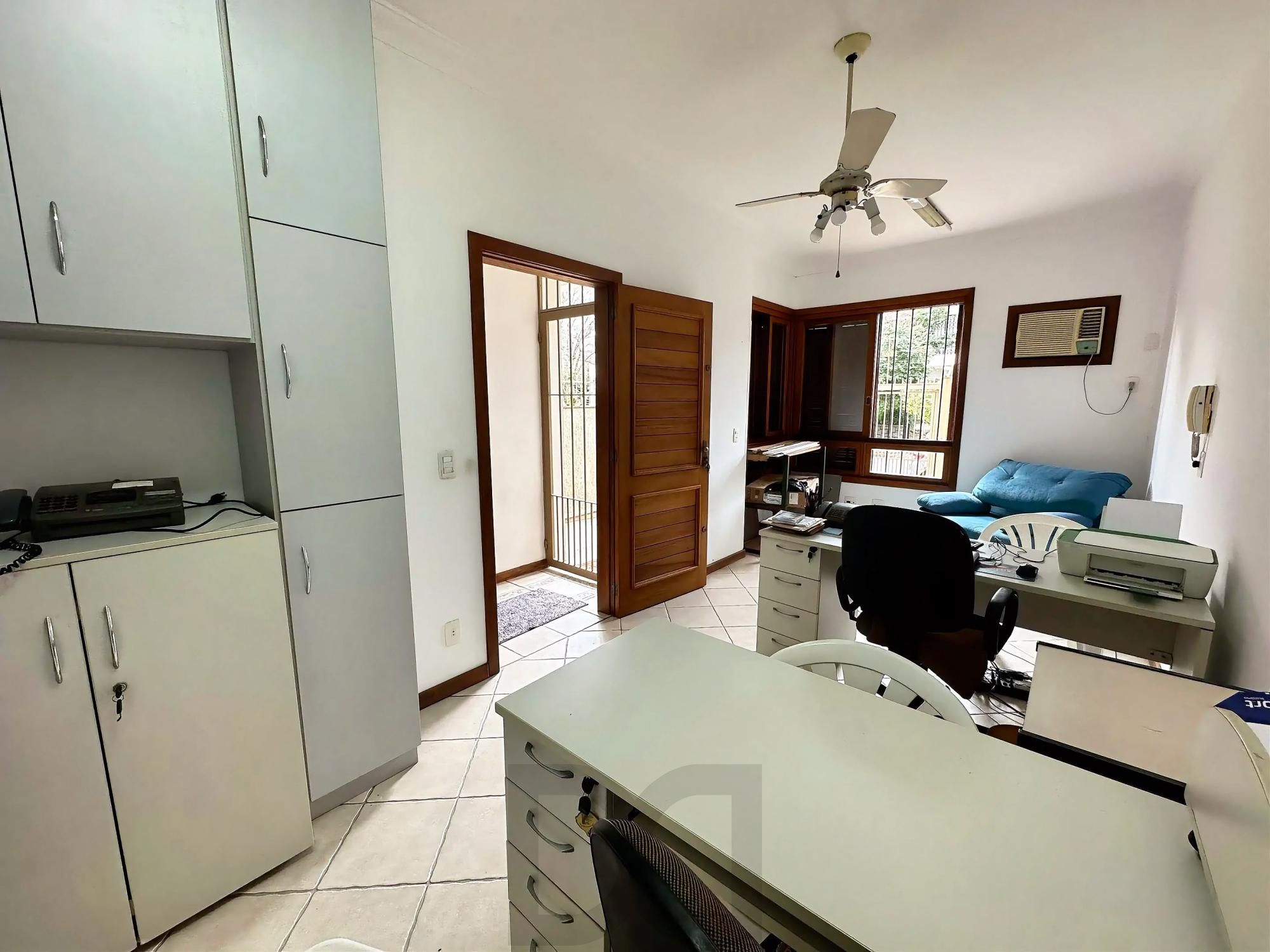 Casa com 4 dormitórios e 309m² à venda em Floresta, Porto Alegre. — foto 43