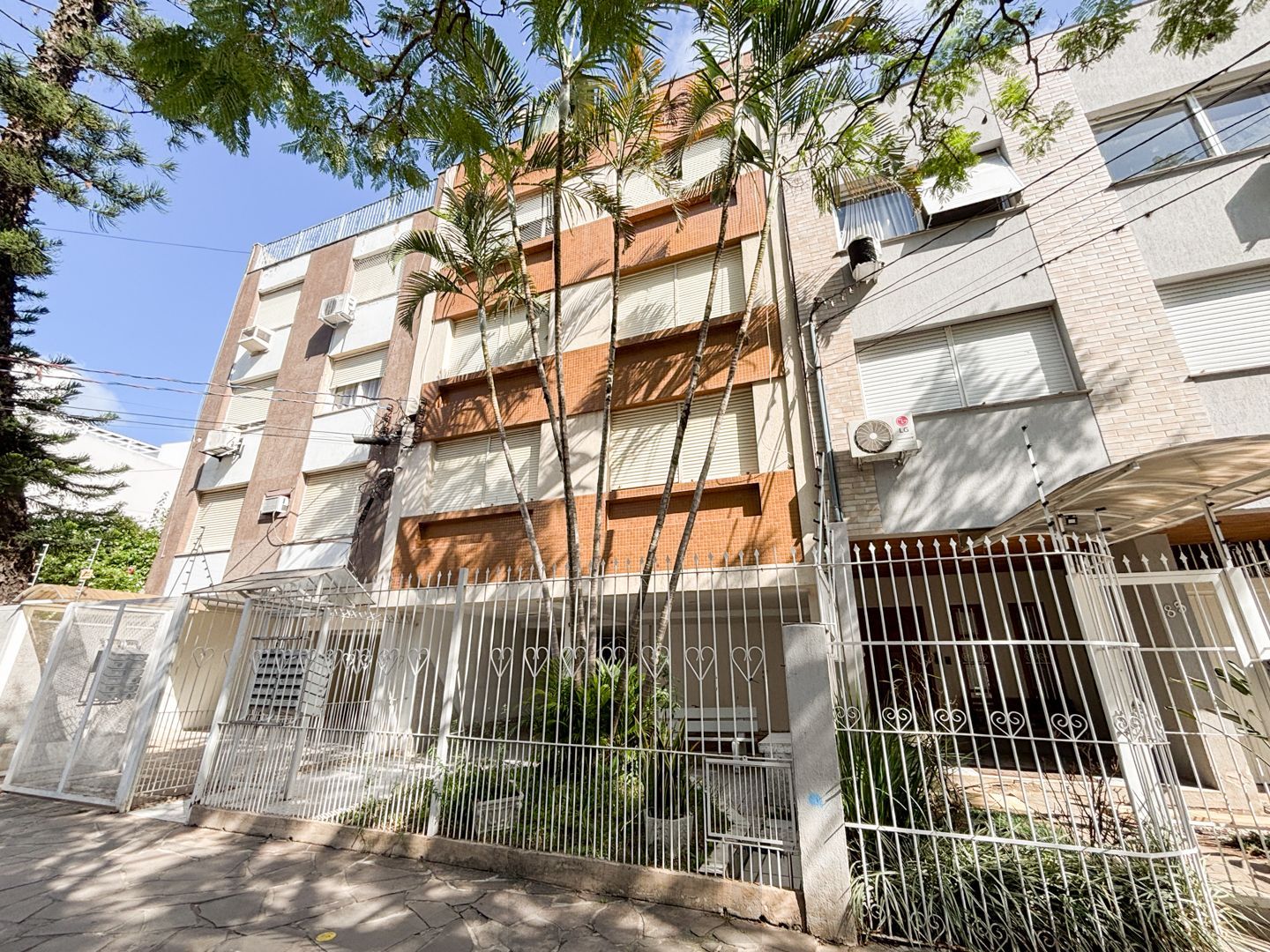 Apartamento 1 dorm à venda Rua Mucio Teixeira, Menino Deus - Porto Alegre — foto 2