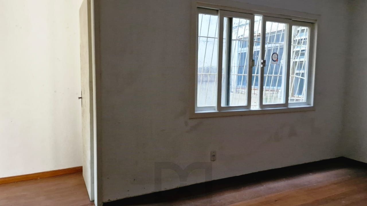 Apartamento com 2 dormitórios e garden na Rua Ijuí, pronto para reformar — foto 6