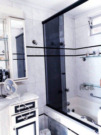 Casa para Venda - 200m², 5 dormitórios, sendo 1 suites, 4 vagas - Glória — foto 16