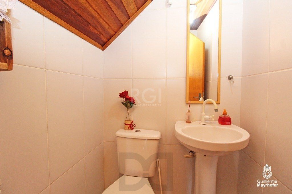 Casa para Venda - 220m², 2 dormitórios, sendo 2 suites, 3 vagas - Teresópolis — foto 10