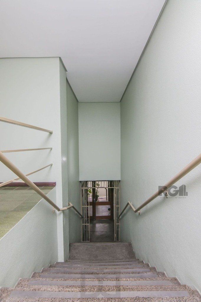 Sala comercial 64,23m², 1 banheiro no bairro Azenha — foto 9