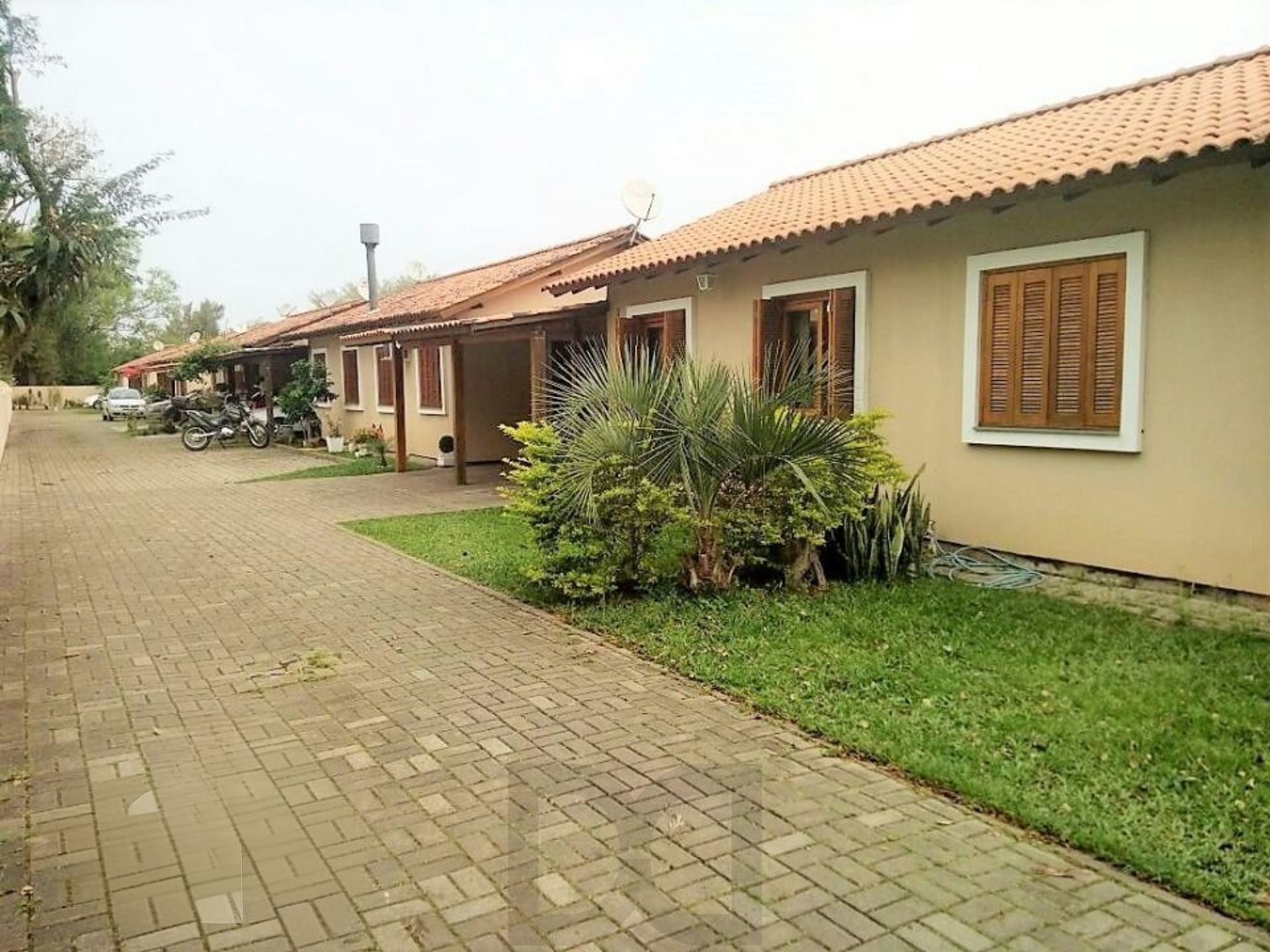 Casa em Condomínio 2 dorms à venda Rua das Espatódeas, Ponta Grossa - Porto Alegre — foto 2