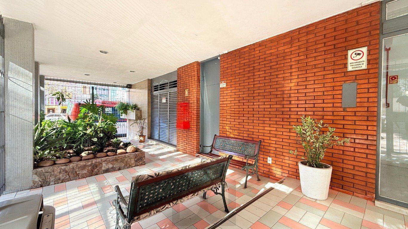 Apartamento de 3 dormitórios à venda no Bairro Petrópolis, Porto Alegre. — foto 21