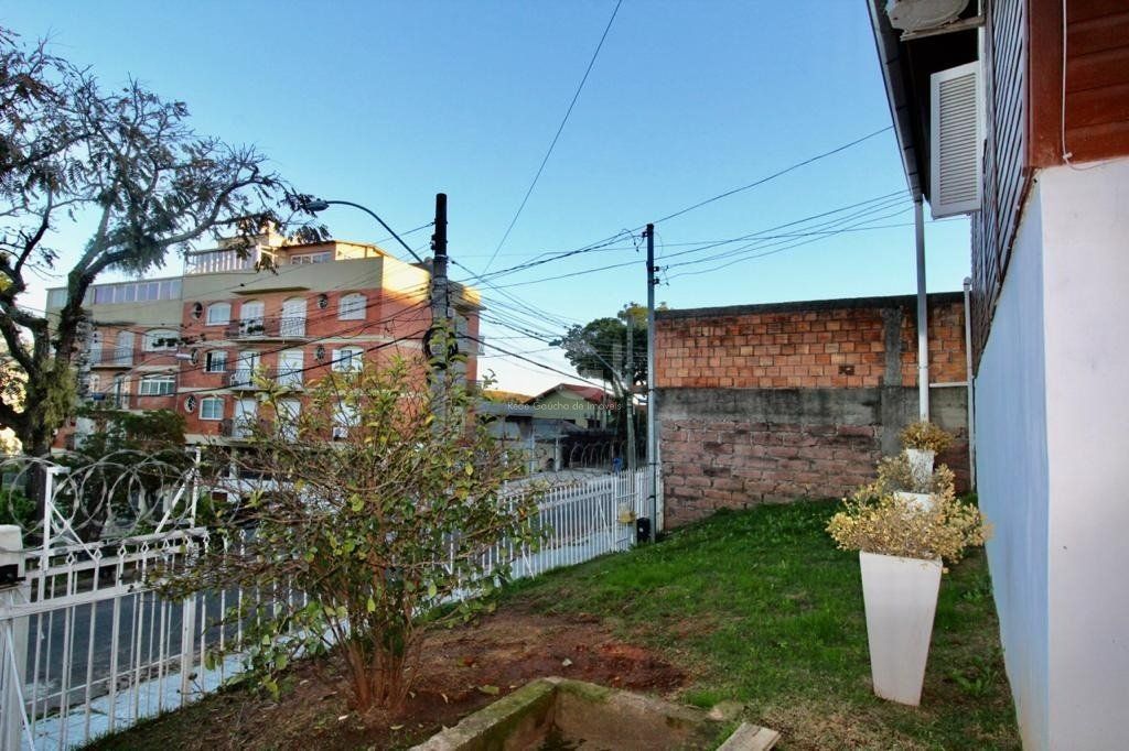 Casa para Venda - 90m², 5 dormitórios, sendo 1 suites, 5 vagas - Teresópolis — foto 23
