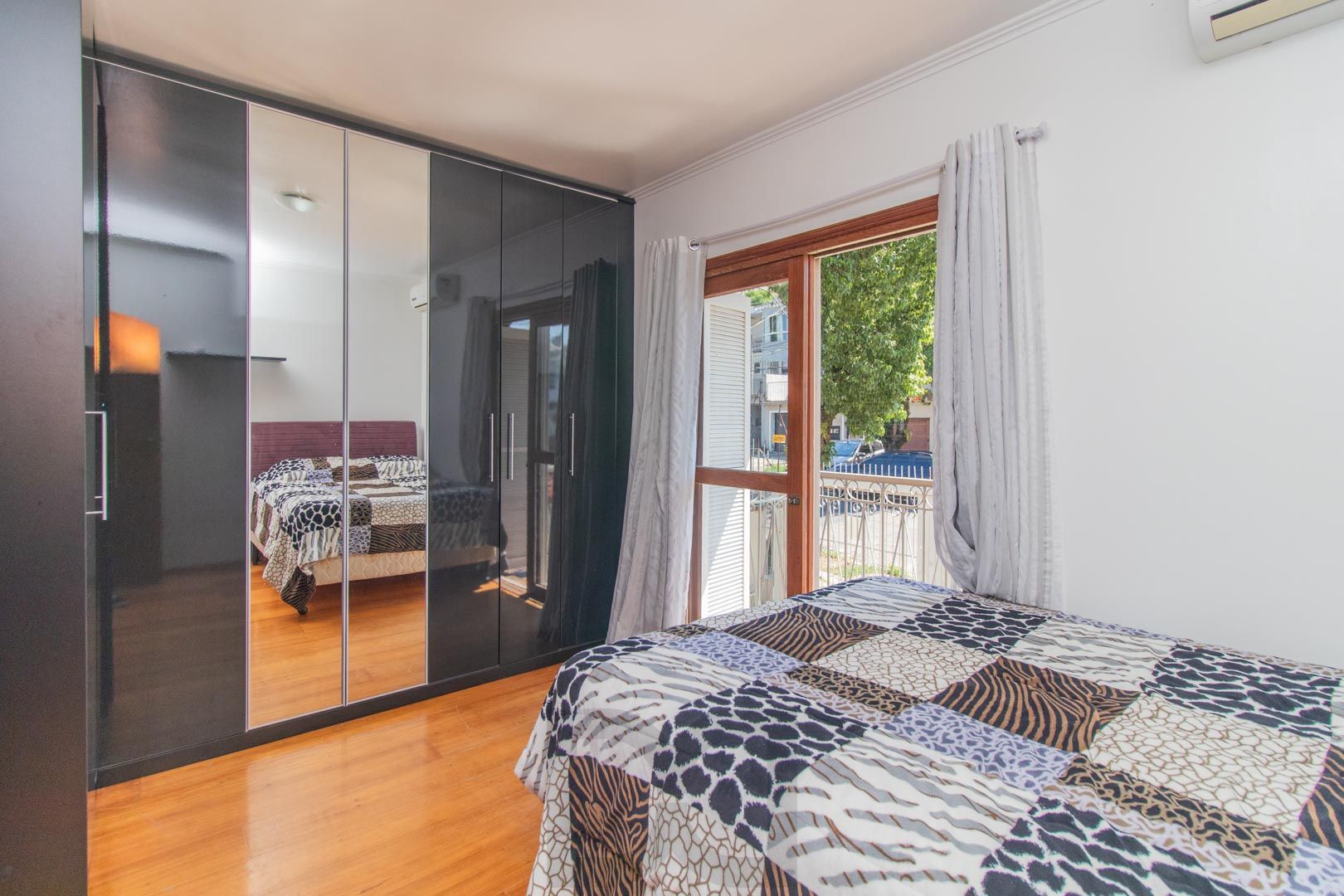 Apartamento de 2 dormitórios á venda no Bairro Teresópolis - Porto Alegre. — foto 12